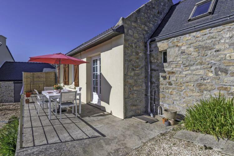 Holiday Home In Plouarzel Exterior foto